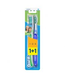 Oral-B fogkefe 1+1db Medium 3 Effect